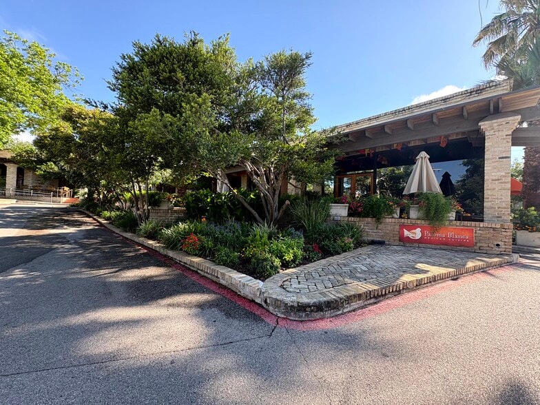 More Photos Of 5800 Broadway St, San Antonio Unknown For Lease