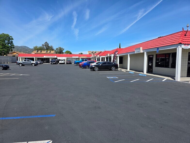 Primary Photo Of 31705-31731 Riverside Dr, Lake Elsinore Unknown For Lease