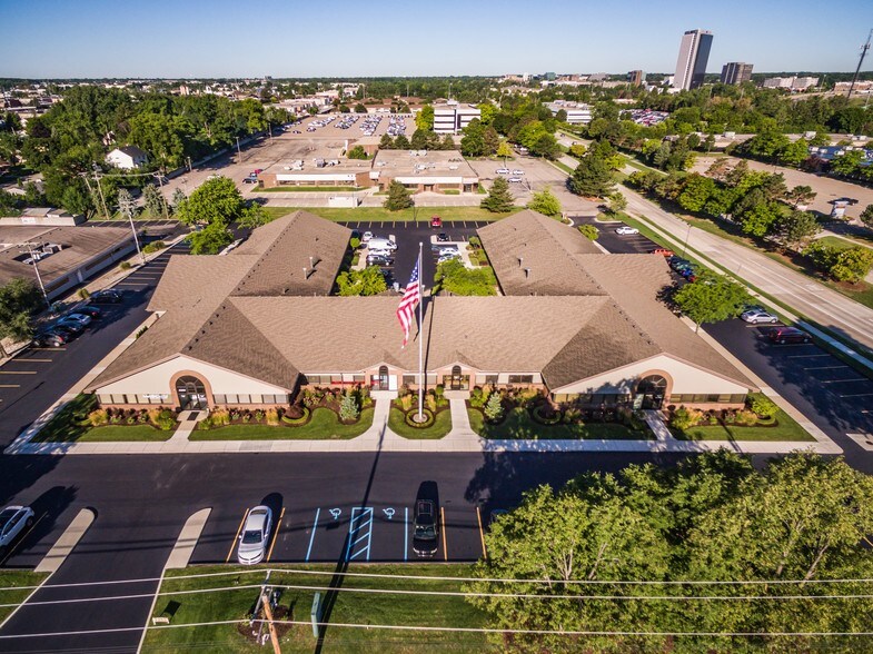More Photos Of 2265 Livernois Rd, Troy Office For Lease