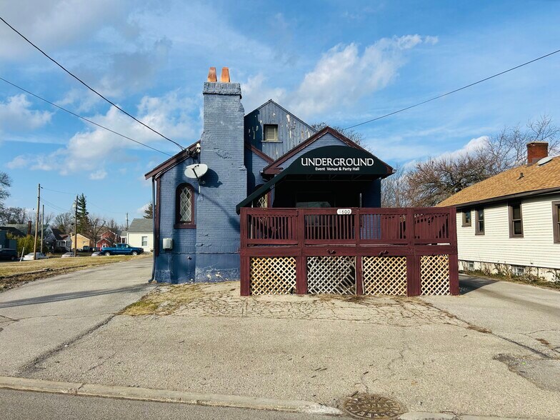 Primary Photo Of 4800 Delhi Ave, Cincinnati Restaurant For Sale