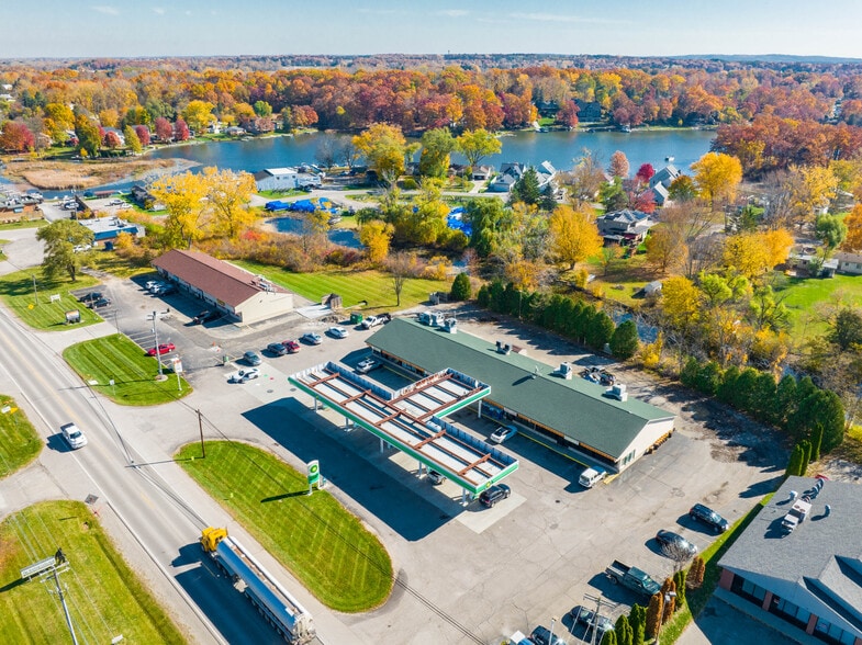 More Photos Of 8365 Silver Lake Rd, Linden Service Station For Lease