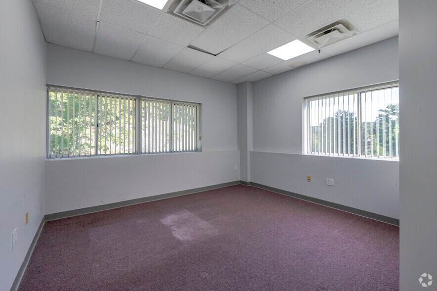 More Photos Of 243-247 Route 100, Somers Township Unknown For Lease