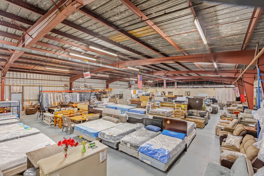 More Photos Of 1400 Reid St, Palatka Warehouse For Sale