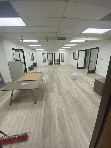 More Photos Of 23293 S Pointe Dr, Laguna Hills Medical For Lease
