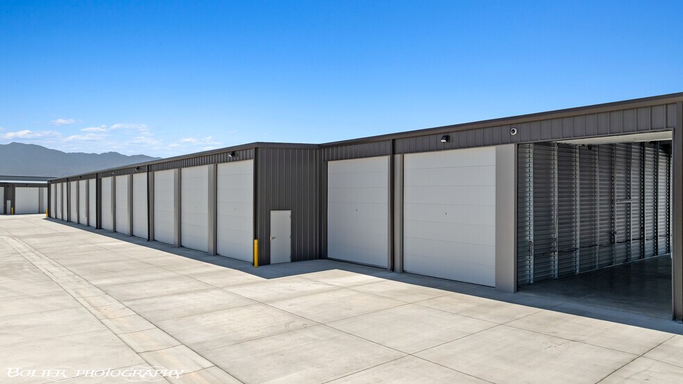 More Photos Of 1300 Pioneer Blvd, Mesquite Self Storage For Sale