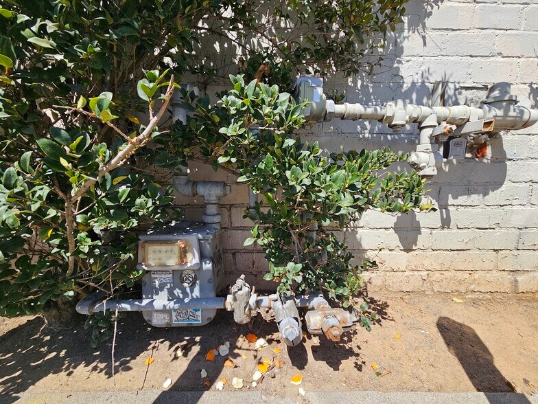 More Photos Of 3053 E 11th St, Los Angeles Industrial For Lease