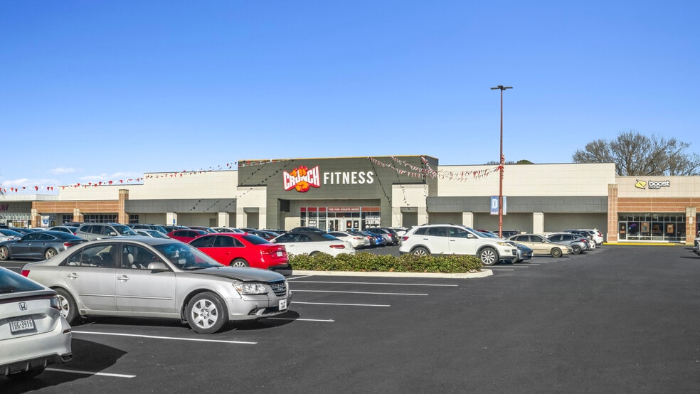 More Photos Of 5900 E Virginia Beach Blvd, Norfolk Unknown For Lease