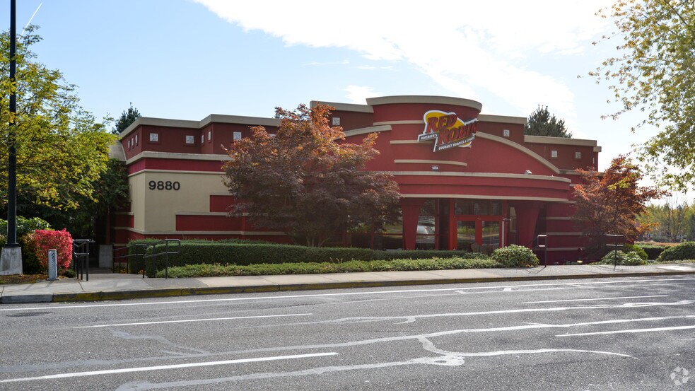 More Photos Of 9880 SE Washington St, Portland Restaurant For Sale
