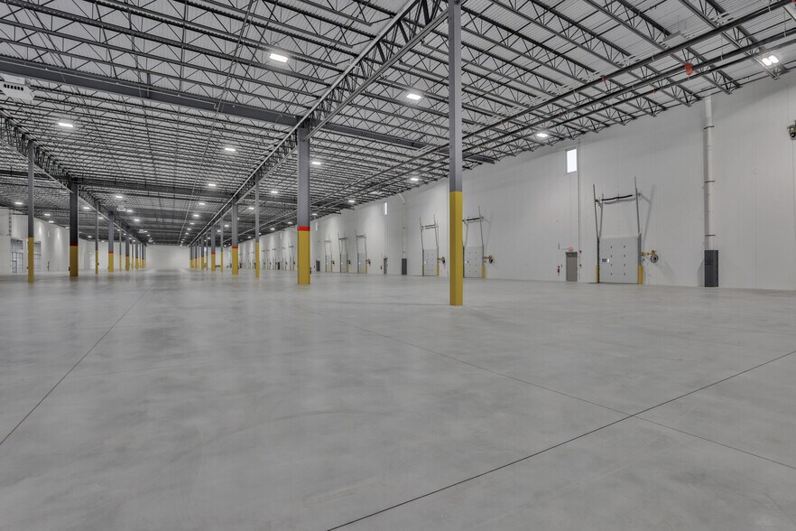 More Photos Of 3750 4th Ave E, Shakopee Industrial For Lease