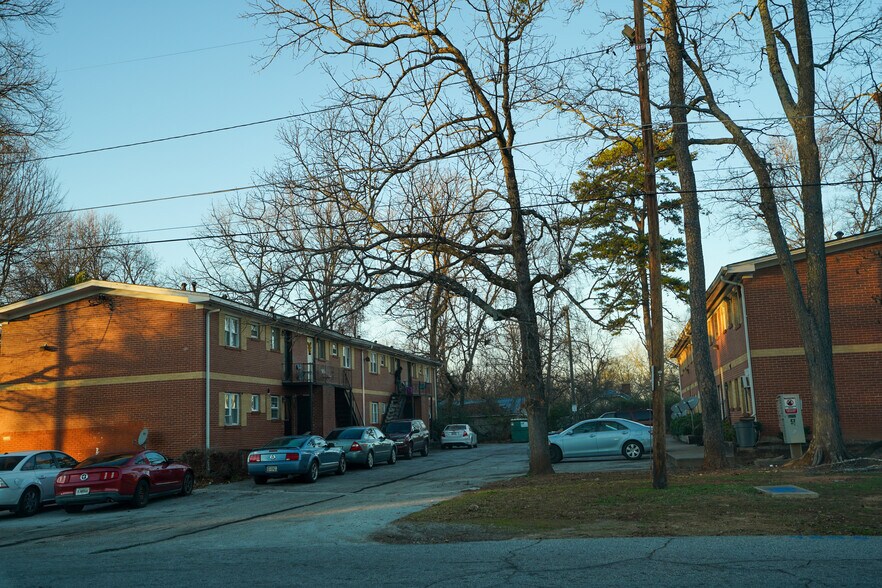 More Photos Of 4855 College St, Forest Park Apartments For Sale