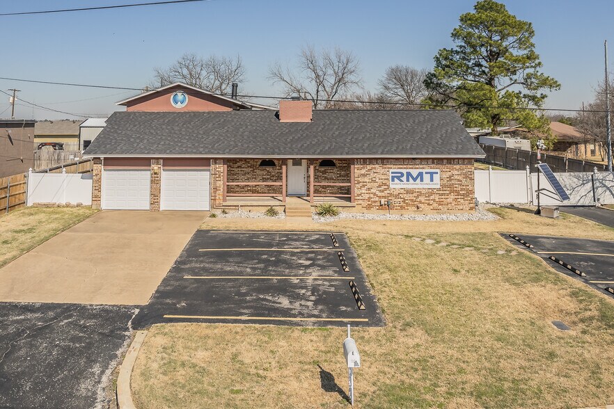Primary Photo Of 120 Acuff Ln, Colleyville Medical For Sale