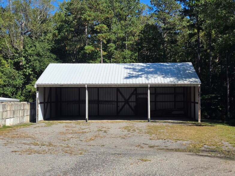 More Photos Of 16501 S Crater Rd, Petersburg Flex For Lease