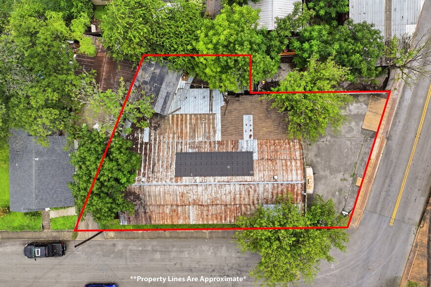 Primary Photo Of 200 Mission Rd, San Antonio Flex For Sale