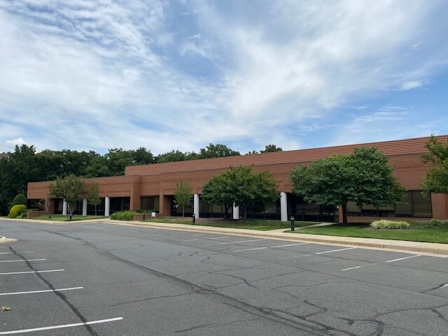 More Photos Of 365 Herndon Pky, Herndon Medical For Lease