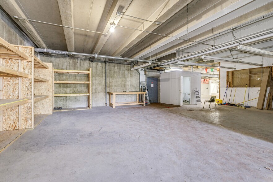 More Photos Of 678 7th St W, Saint Paul Warehouse For Lease