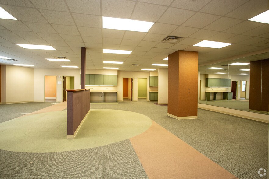 More Photos Of 1501 Maple Ave, Richmond Medical For Lease