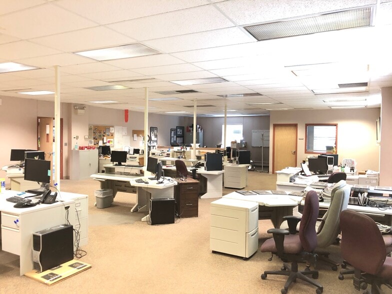 More Photos Of 320 E Grand Ave, Laramie Specialty For Lease