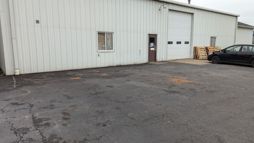 More Photos Of 205 Fleming St, Williamsport Self Storage For Lease