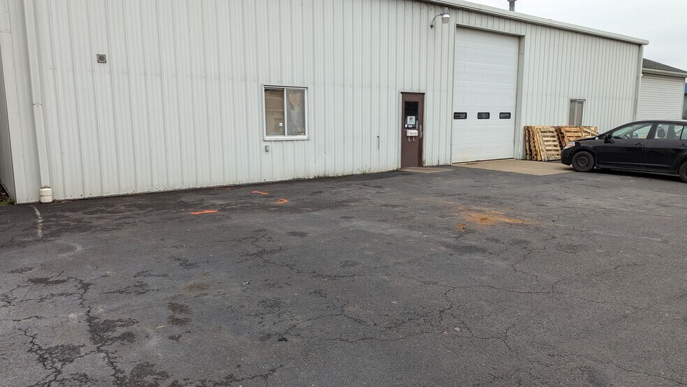 More Photos Of 207 Fleming St, South Williamsport Self Storage For Sale