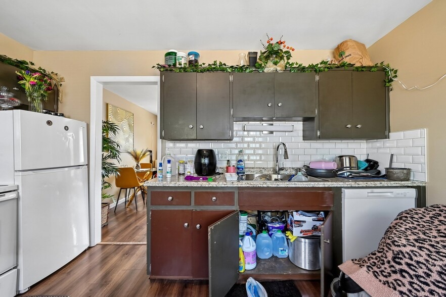 More Photos Of 5250 E Warren Ave, Denver Apartments For Sale