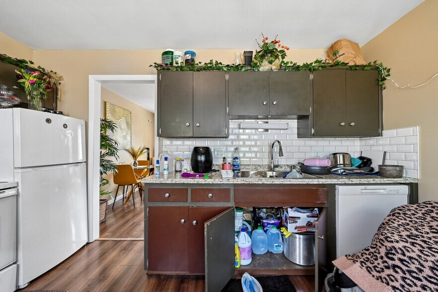 More Photos Of 5250 E Warren Ave, Denver Apartments For Sale