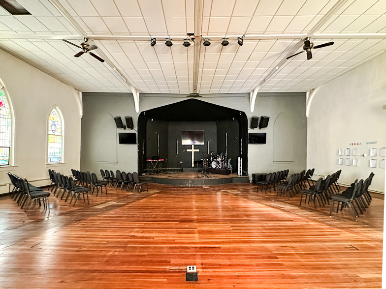 More Photos Of 316 N Main St, Churubusco Religious Facility For Sale