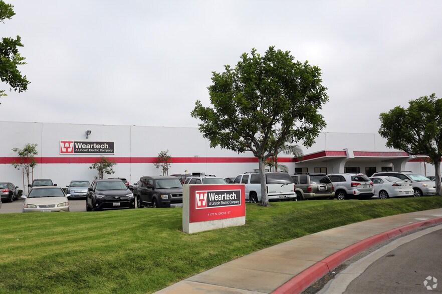 More Photos Of 1177 N Grove St, Anaheim Manufacturing For Lease
