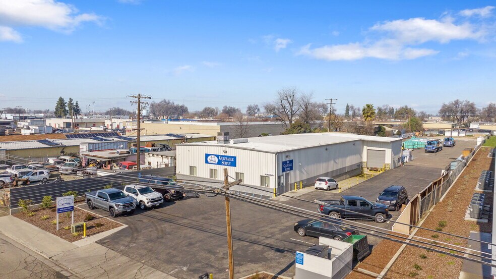 Primary Photo Of 1746 E Mineral King Ave, Visalia Warehouse For Lease