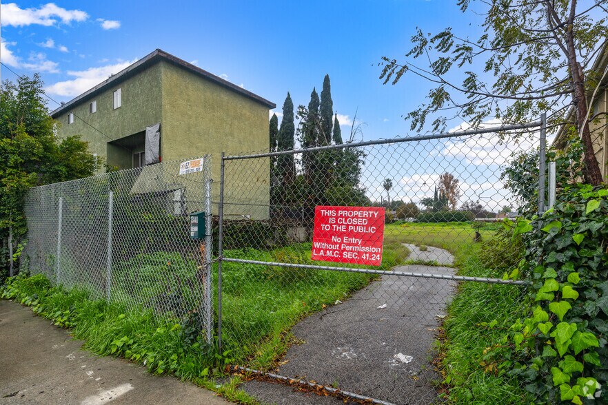 More Photos Of 13840 Sherman Way, Van Nuys Land For Sale