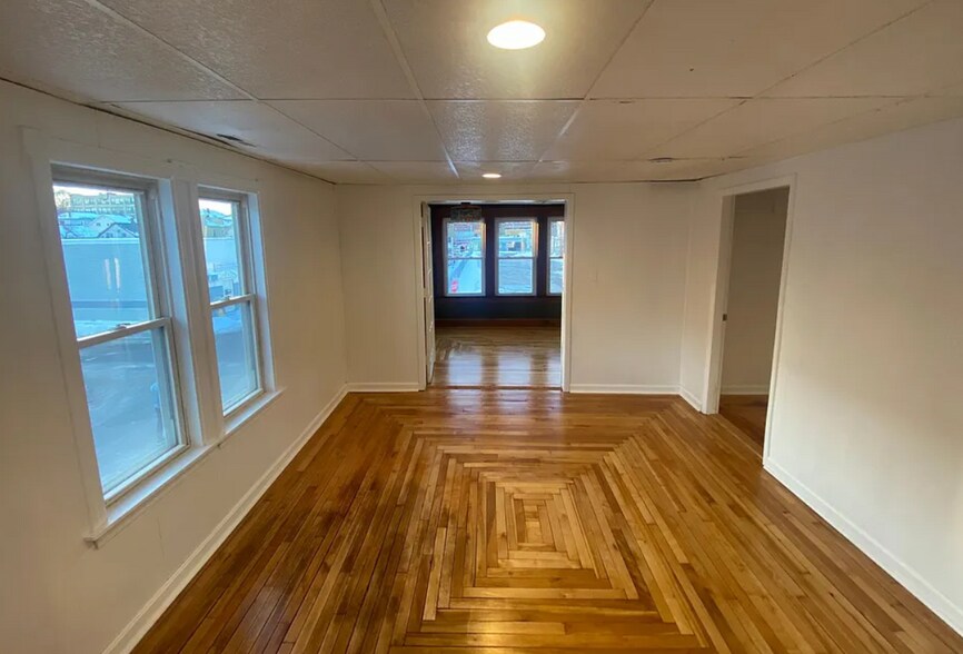 More Photos Of 139 Grand St, Worcester Storefront Retail Residential For Sale