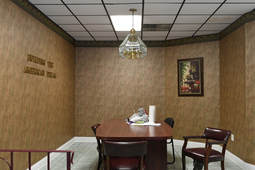 More Photos Of 522 Magnolia Ave, Auburndale Office For Sale