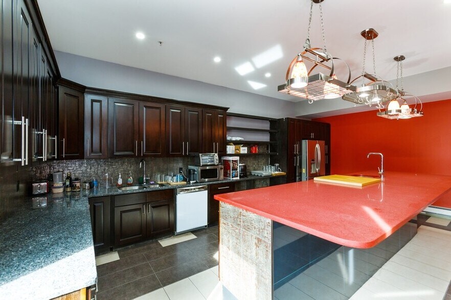 More Photos Of 1532 127th St, College Point Manufacturing For Lease