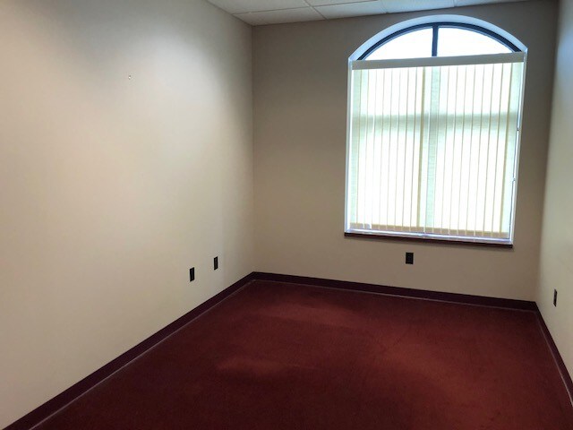 More Photos Of 734 S Atherton St, State College Freestanding For Lease