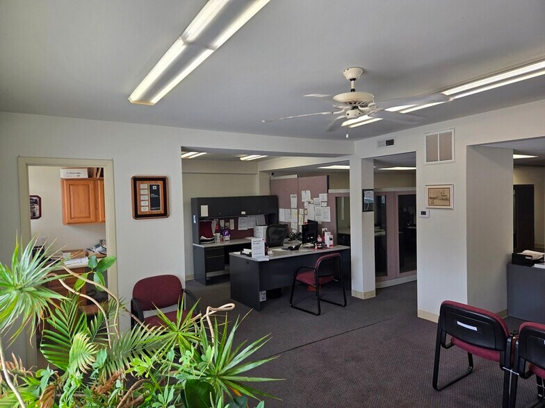 More Photos Of 1727 Howard St, Evanston Freestanding For Sale