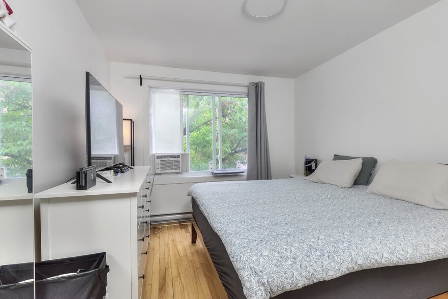 More Photos Of 601 Rue Taillon, Montréal Apartments For Sale
