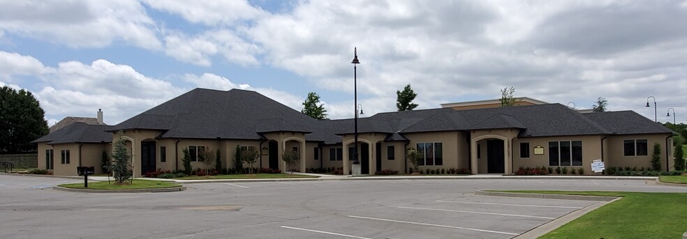 Primary Photo Of 2297 N 9th St, Broken Arrow Office For Lease