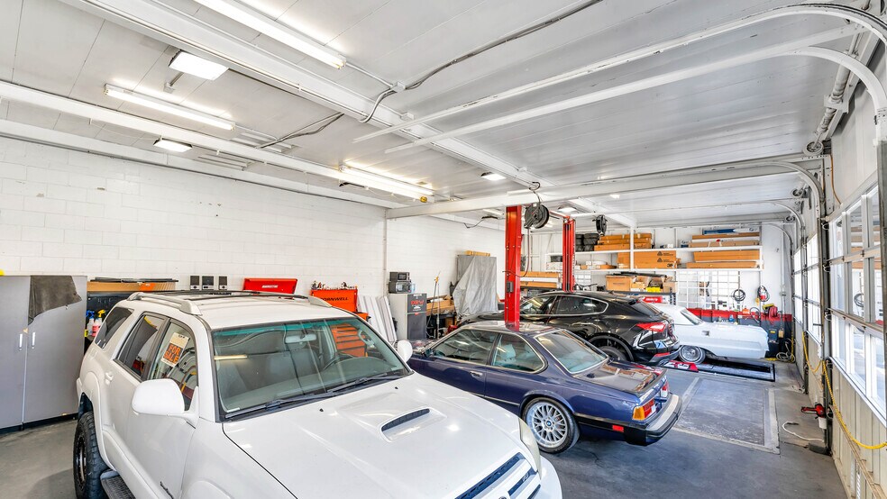 More Photos Of 3410 Aviation Blvd, Redondo Beach Auto Repair For Sale
