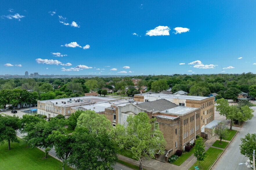 More Photos Of 1519 Circle Park Blvd, Fort Worth Religious Facility For Sale