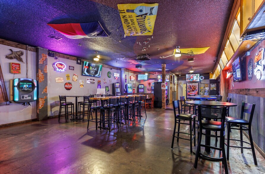 More Photos Of 149 E Main St, Hermiston Bar For Lease