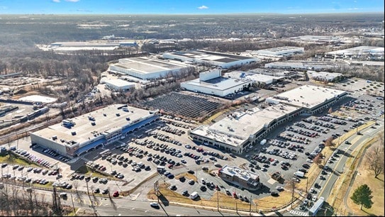 More Photos Of 686-698 Oak Tree Ave, South Plainfield Unknown For Lease