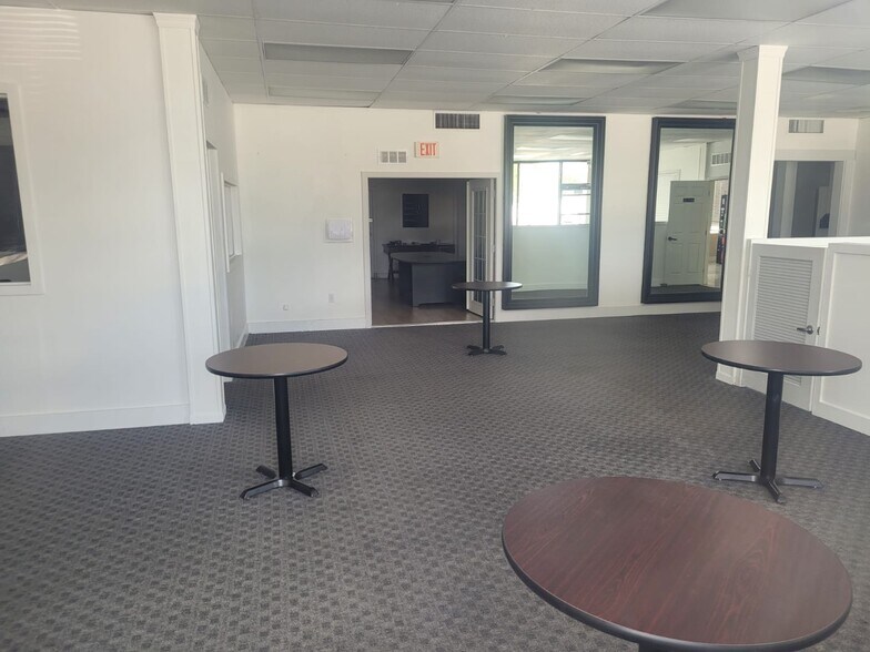 More Photos Of 475-487 Le Jeune Rd, Miami Unknown For Lease