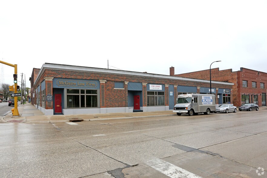 Primary Photo Of 101-105 S Delaware Ave, Mason City Storefront Retail Office For Lease