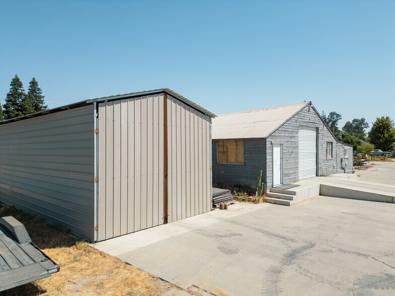 More Photos Of 901 E Broadway Ave, Atwater Specialty For Sale