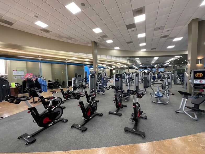 More Photos Of 6370 Louetta Rd, Spring Unknown For Lease