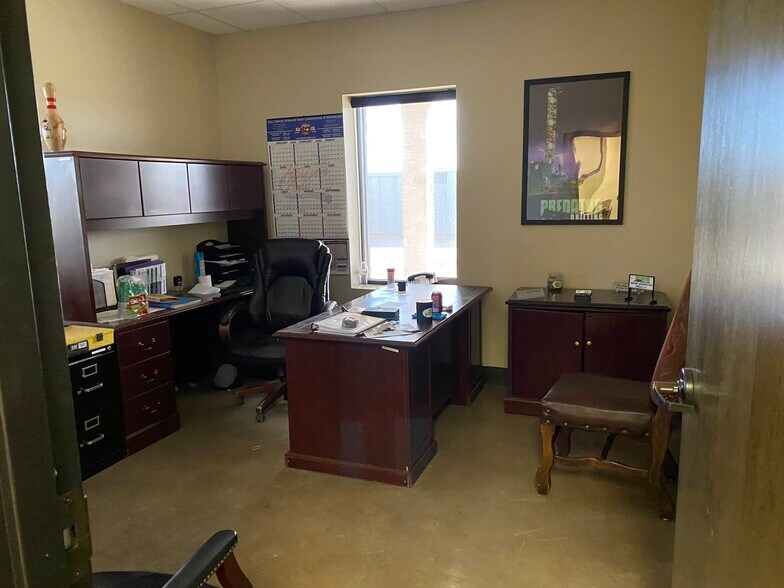 More Photos Of 13216 Hwy. 191, Midland Warehouse For Lease