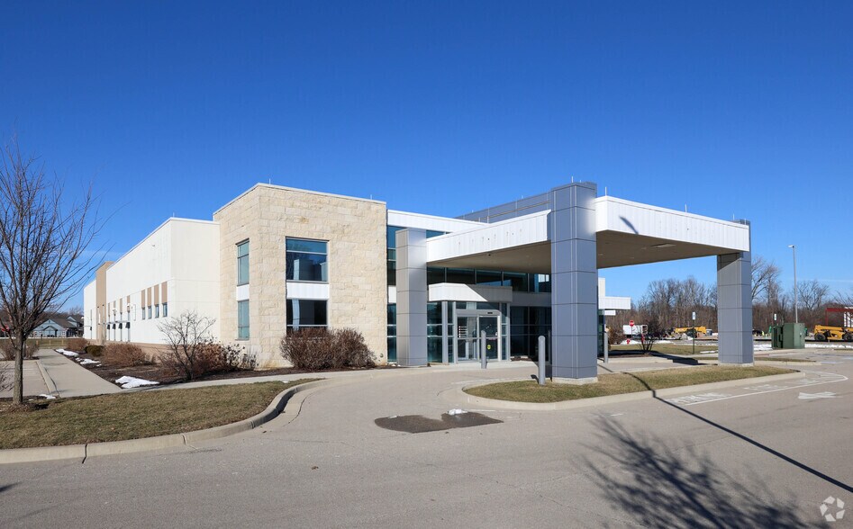 Primary Photo Of 6139 Promenade Shops Blvd, Noblesville Hospital For Sale