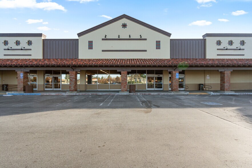 More Photos Of 1701 Airline Hwy, Hollister Freestanding For Lease