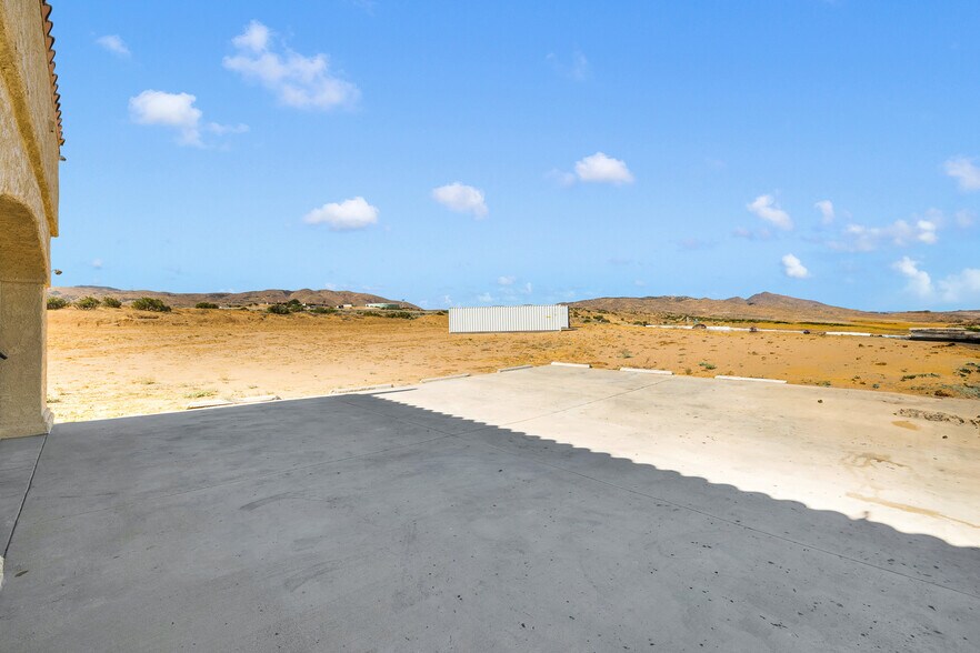 More Photos Of 2660 Pearblossom Hwy, Palmdale Office Residential For Sale