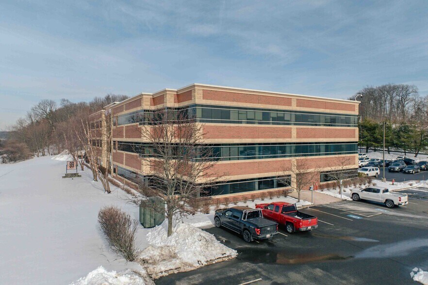 More Photos Of 99 Conifer Hill Dr, Danvers Office For Lease