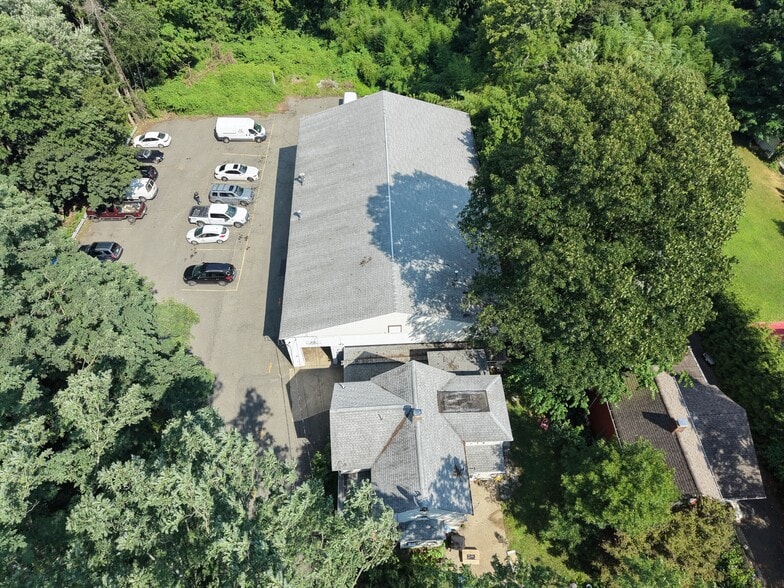 More Photos Of 23 Malcolm St, Morristown Industrial For Sale